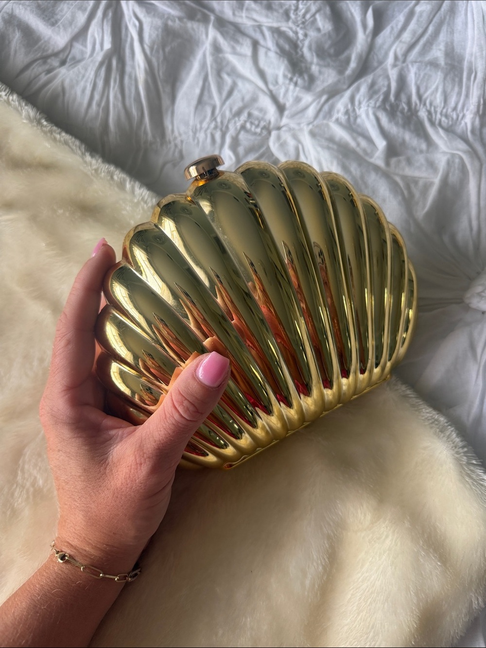 Gold Shell-Shaped Crossbody Clutch Purse